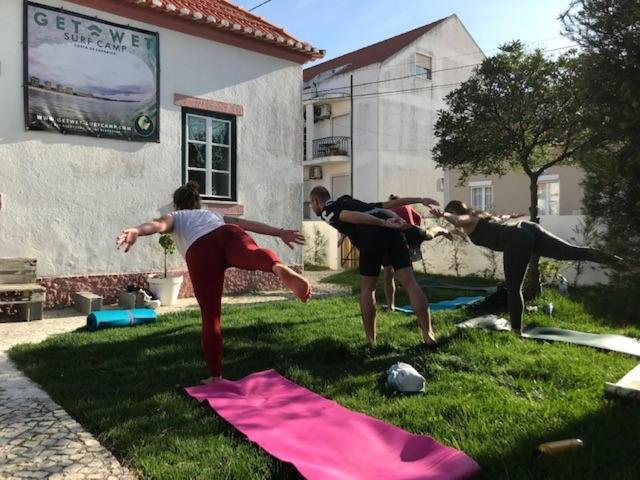 Getwet Surfcamp II Hostel Коста да Капарика Екстериор снимка