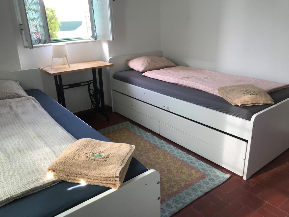 Getwet Surfcamp II Hostel Коста да Капарика Екстериор снимка